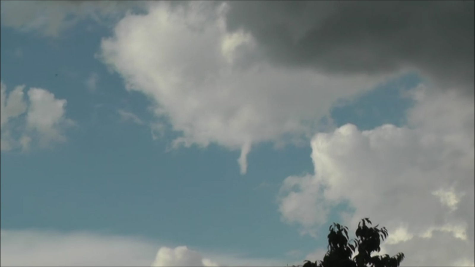 Small vortex may be - Member's Gallery - Netweather Community Weather Forum